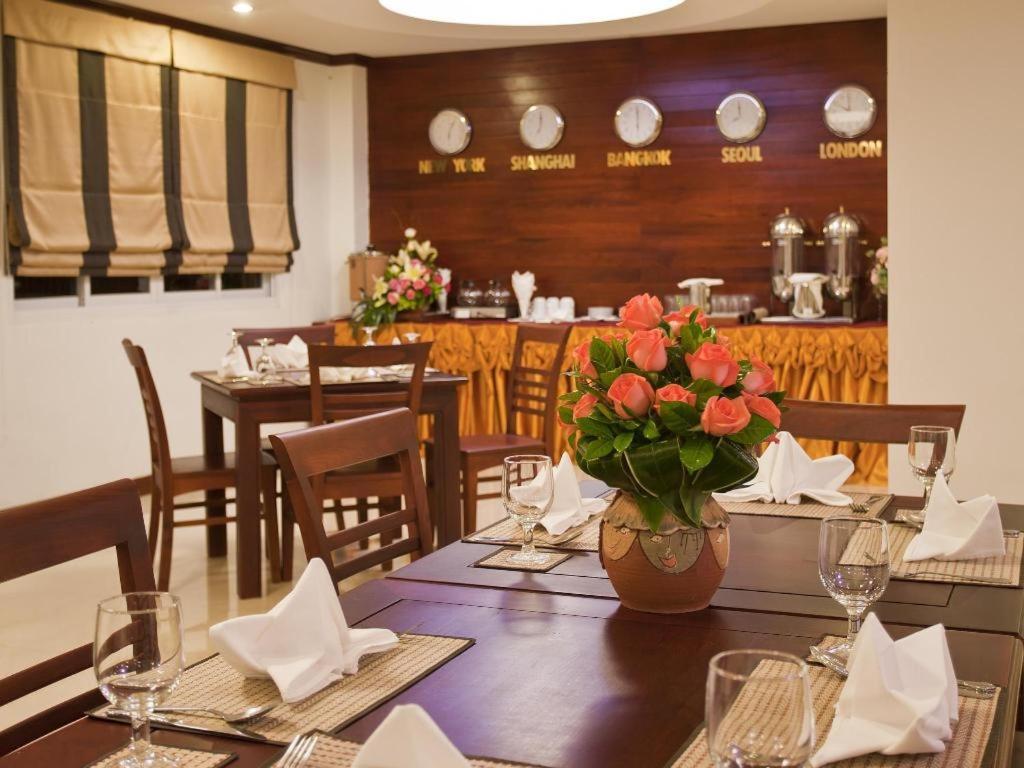 Lao Golden Hotel Vientiane Bagian luar foto