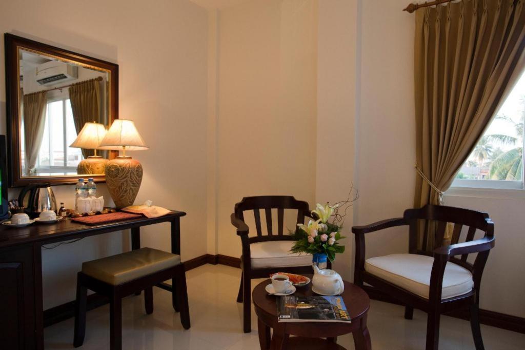Lao Golden Hotel Vientiane Bagian luar foto